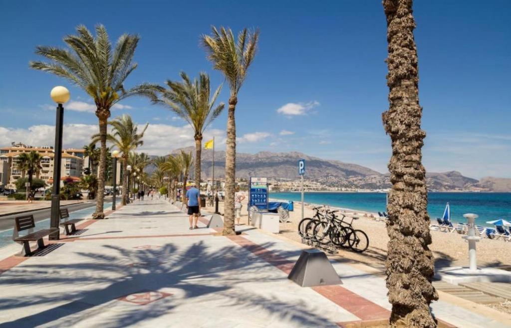 Bright Sunny Albir Beach Apartment El Albir Екстериор снимка